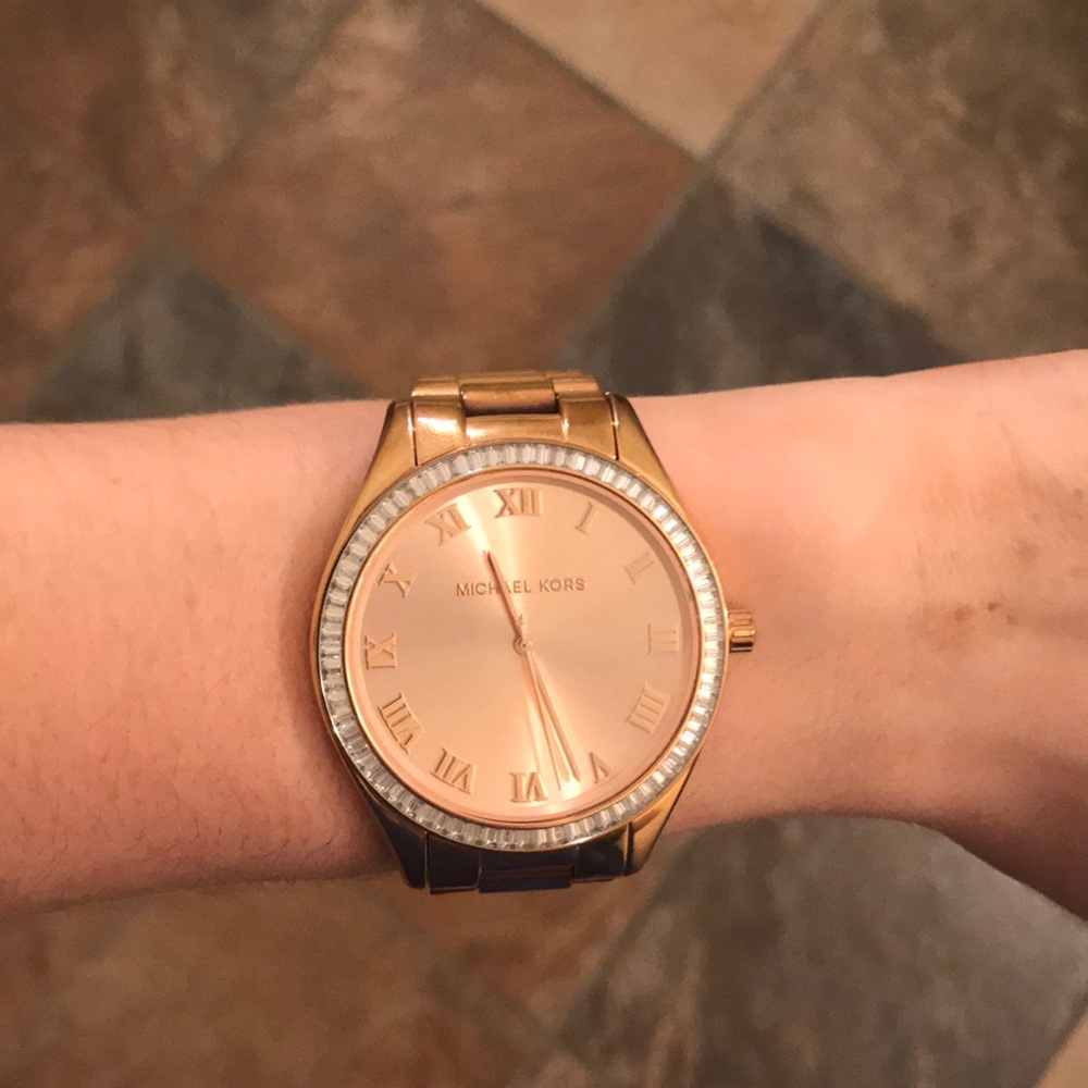 MICHAEL KORS ROSE GOLD WATCH